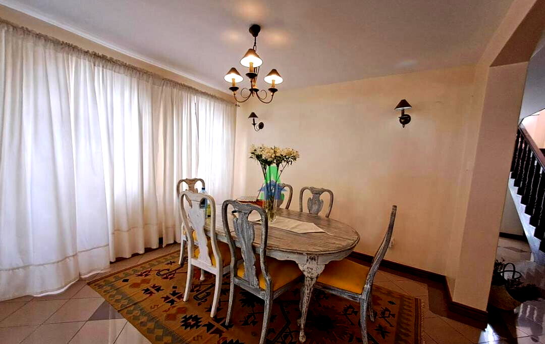 5BR Townhouse with Sunken Living & Pool Access - Westlands