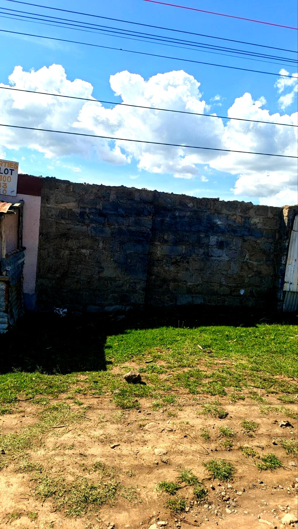 Quarter Acre Garden Plot with Parking - KSh 13M