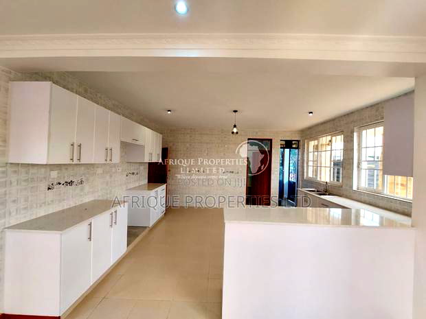 4bdrm Mansion in Thika Green for rent