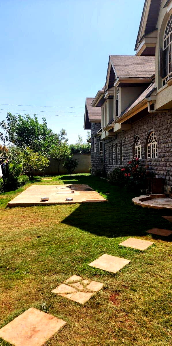 5BR All-Ensuite Townhouse with Perimeter Wall - Kitengela