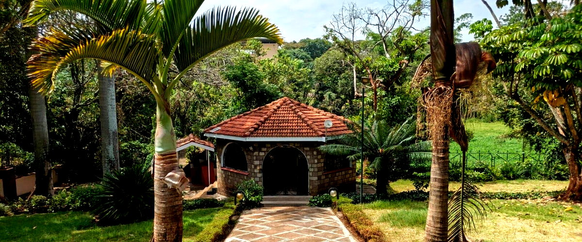 6BR Garden Home on 100x100 Plot
