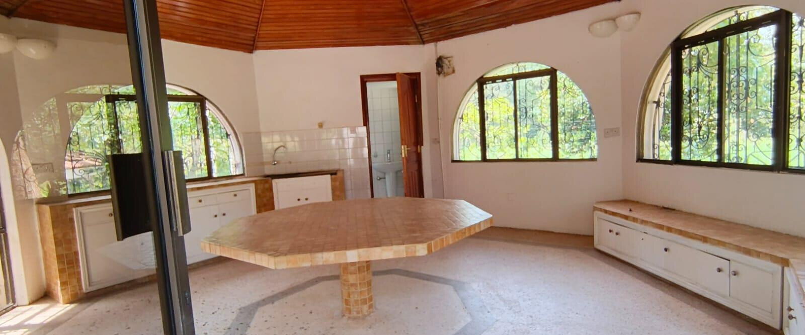 6BR Garden Home on 100x100 Plot