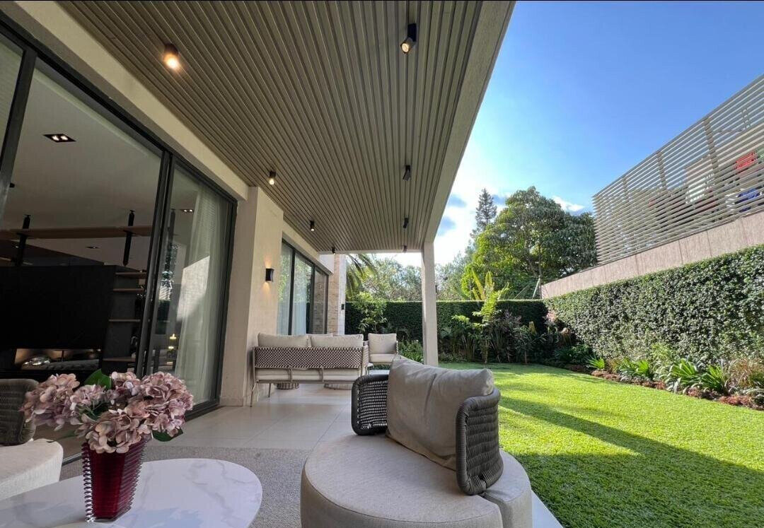 5-Ensuite Townhouse with Two Kitchens & DSQ - Lavington