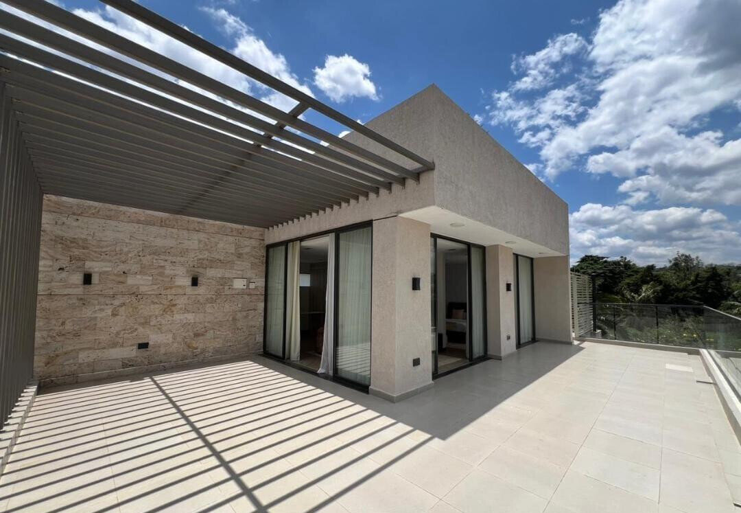 5-Ensuite Townhouse with Two Kitchens & DSQ - Lavington