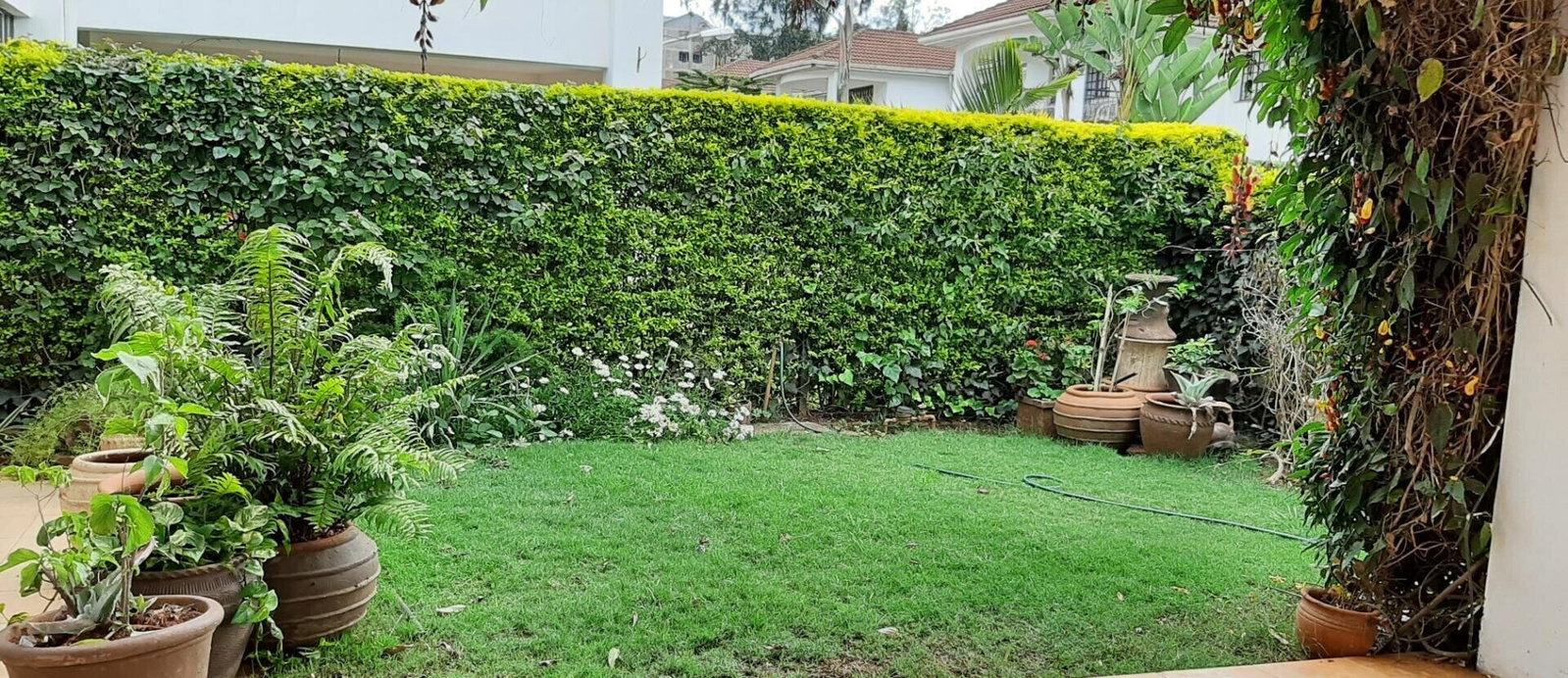 4-Ensuite Townhouse with Fireplace & Pool Access - Westlands