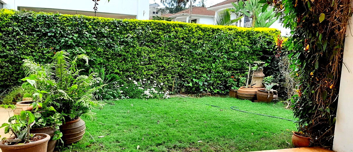 4-Ensuite Townhouse with Fireplace & Pool Access - Westlands