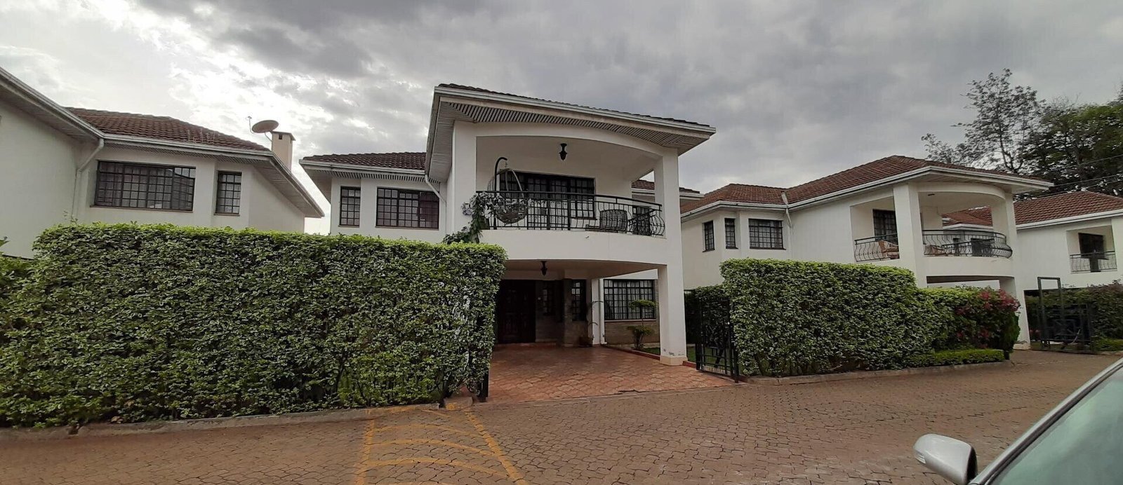 4-Ensuite Townhouse with Fireplace & Pool Access - Westlands