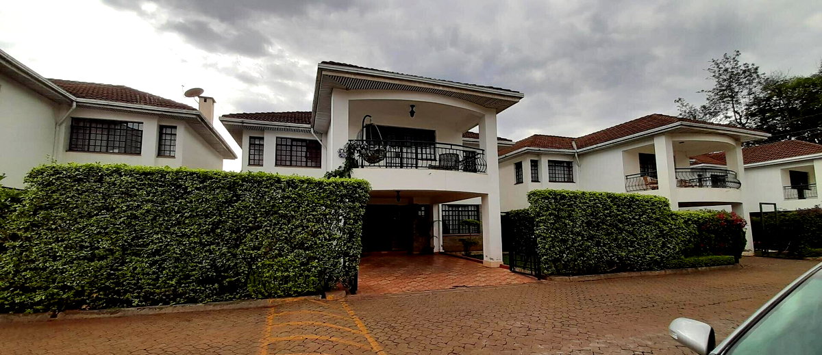 4-Ensuite Townhouse with Fireplace & Pool Access - Westlands