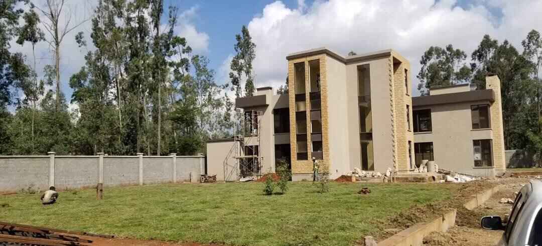 5-Ensuite Townhouse with Study & DSQ in Karen – Nairobi