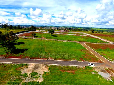 Plots for Sale in a Gated Estate in Redhill - Image 1
