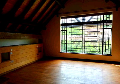 Lakeview 4BR with Garden & Parking