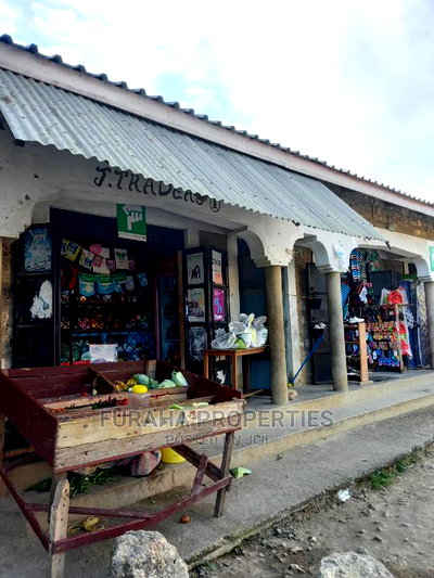 10bdrm Bungalow in Bamburi for Sale - Image 2