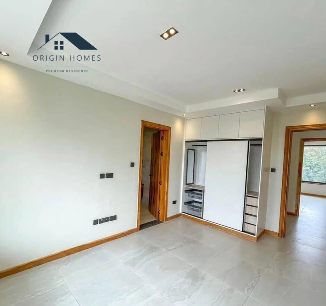 4BR All-Ensuite with DSQ & Rooftop Pool - Westlands
