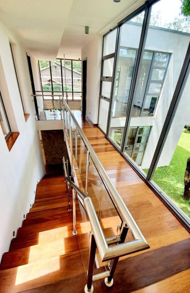 Half-Acre Villa with Private Gym & Steam Room – Karen