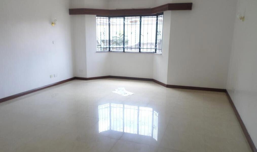 4BR Townhouse with Pool & Borehole - Westlands Gated Community