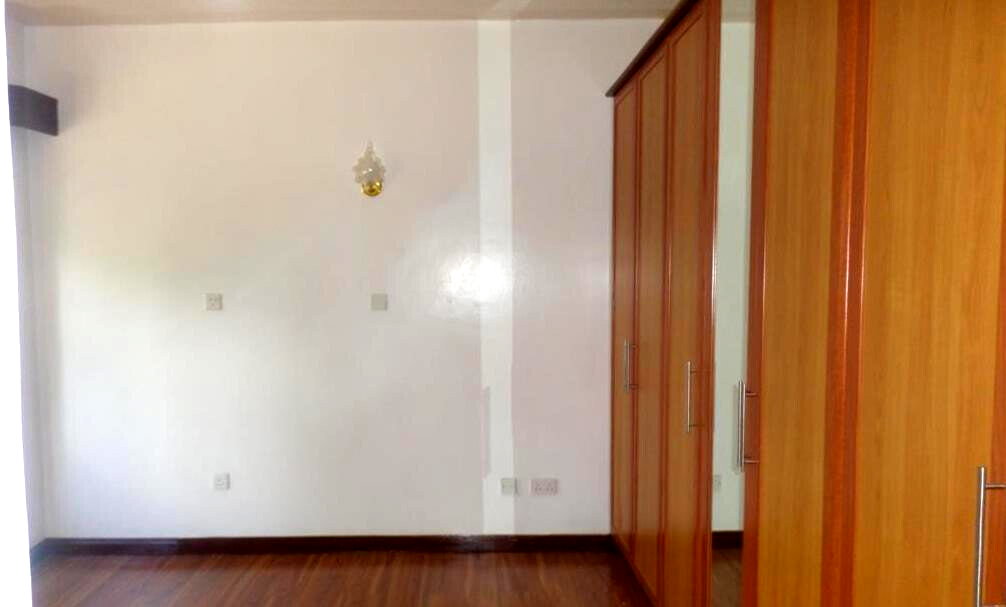 4BR Townhouse with Pool & Borehole - Westlands Gated Community