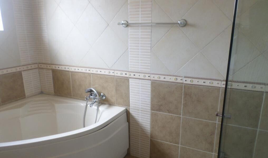 4BR Townhouse with Pool & Borehole - Westlands Gated Community