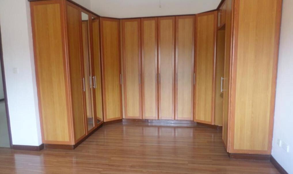 4BR Townhouse with Pool & Borehole - Westlands Gated Community