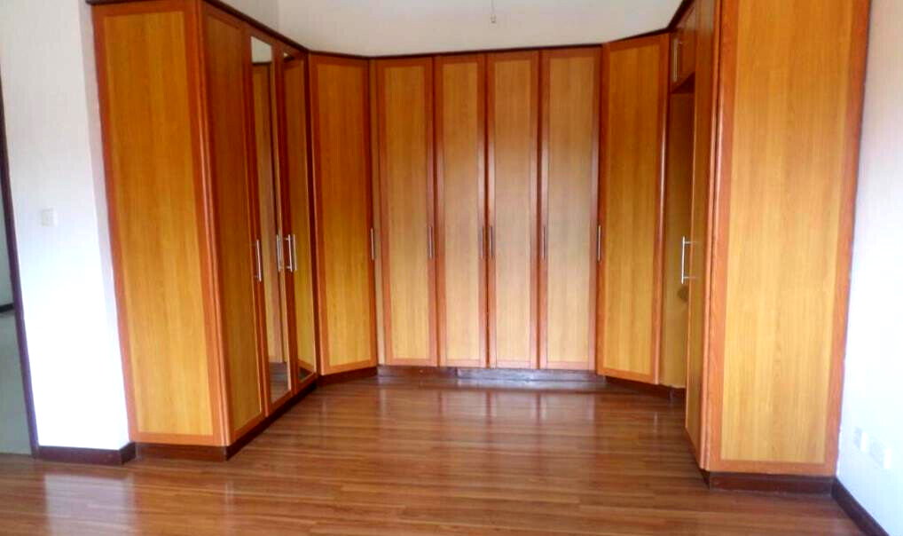 4BR Townhouse with Pool & Borehole - Westlands Gated Community