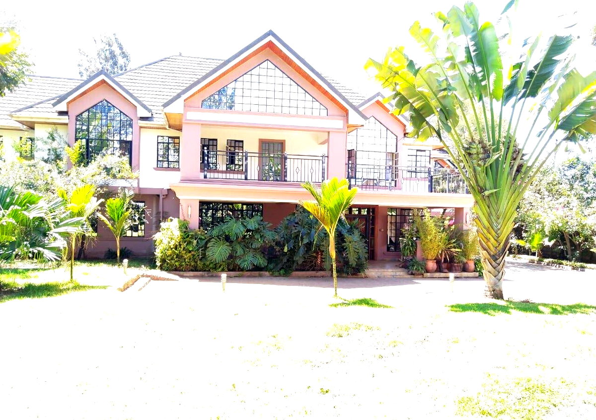 5-Bed Townhouse with DSQ & Expansive Garden – Karen