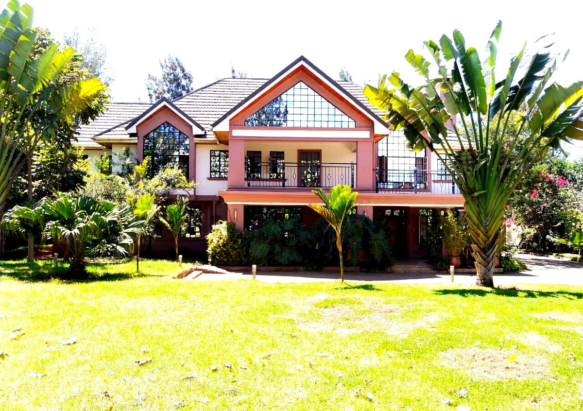 5-Bed Townhouse with DSQ & Expansive Garden – Karen