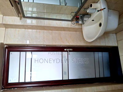 3bdrm Apartment in Best Home Apartment, Gateway Mall Area for sale - Image 5