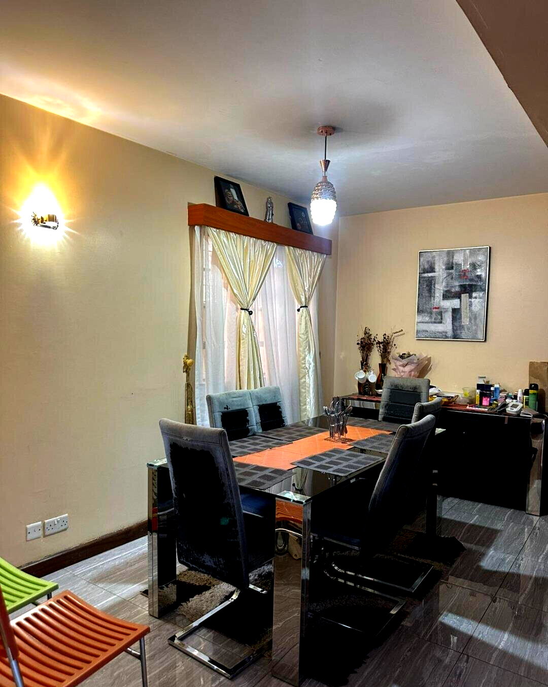 4-Bedroom Maisonette with Downstairs Ensuite - South B