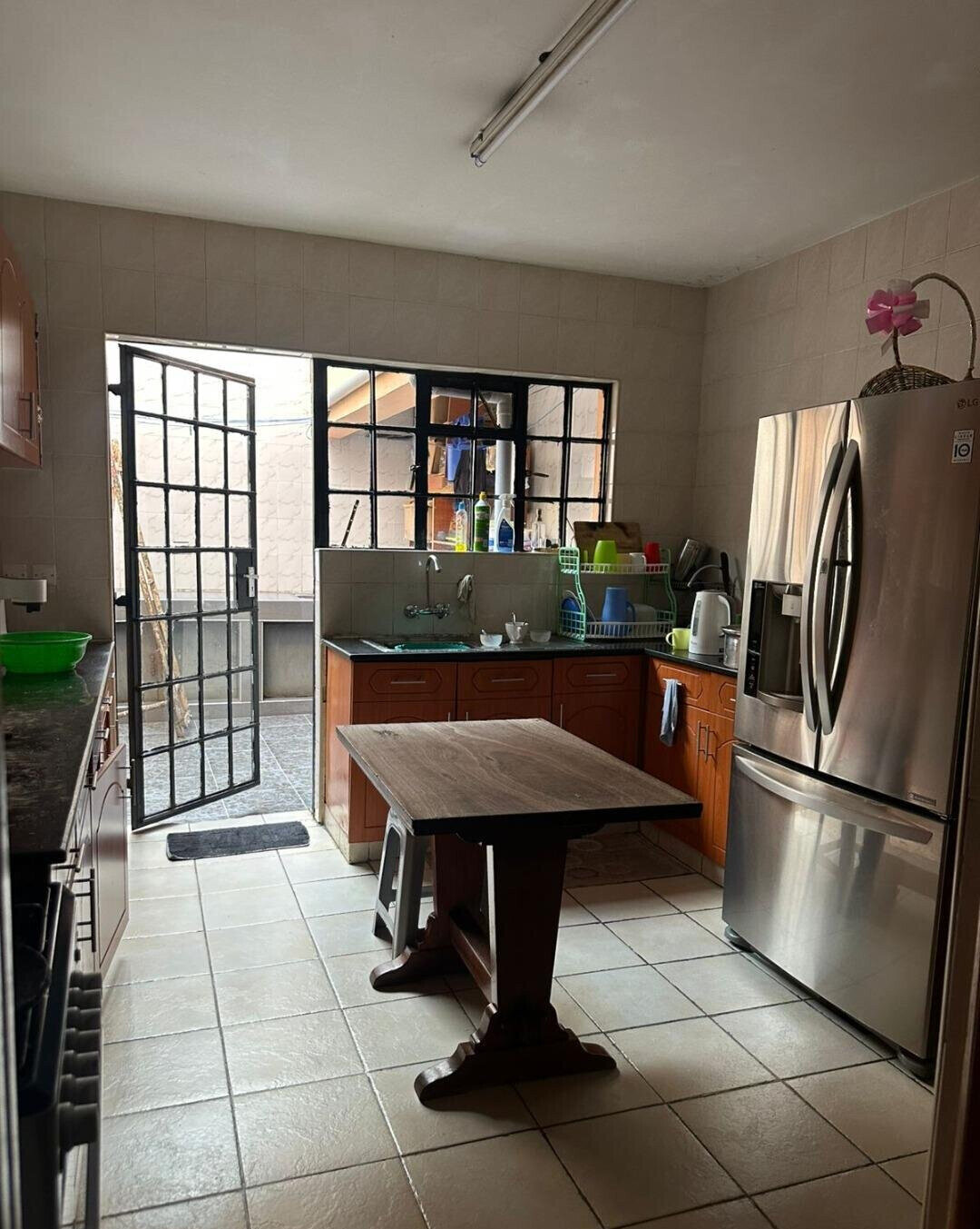 4-Bedroom Maisonette with Downstairs Ensuite - South B