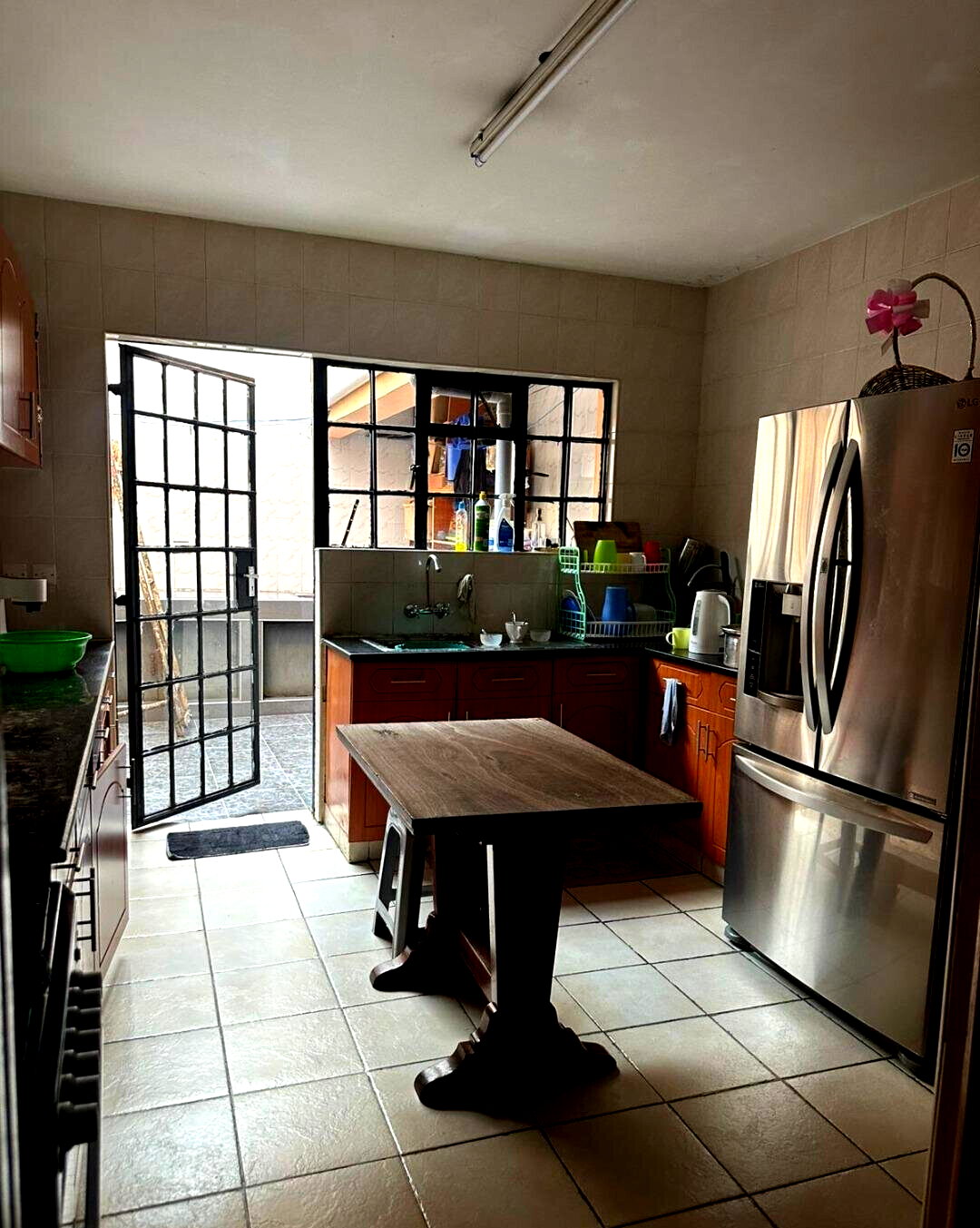 4-Bedroom Maisonette with Downstairs Ensuite - South B