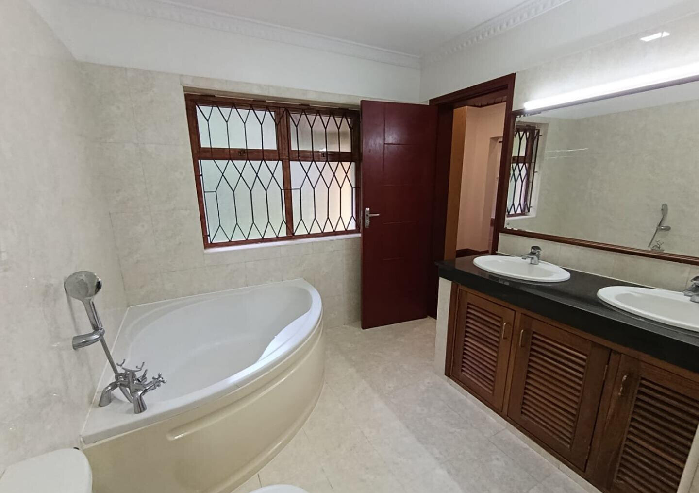 50x100 Plot 5BR House at KSh 581K