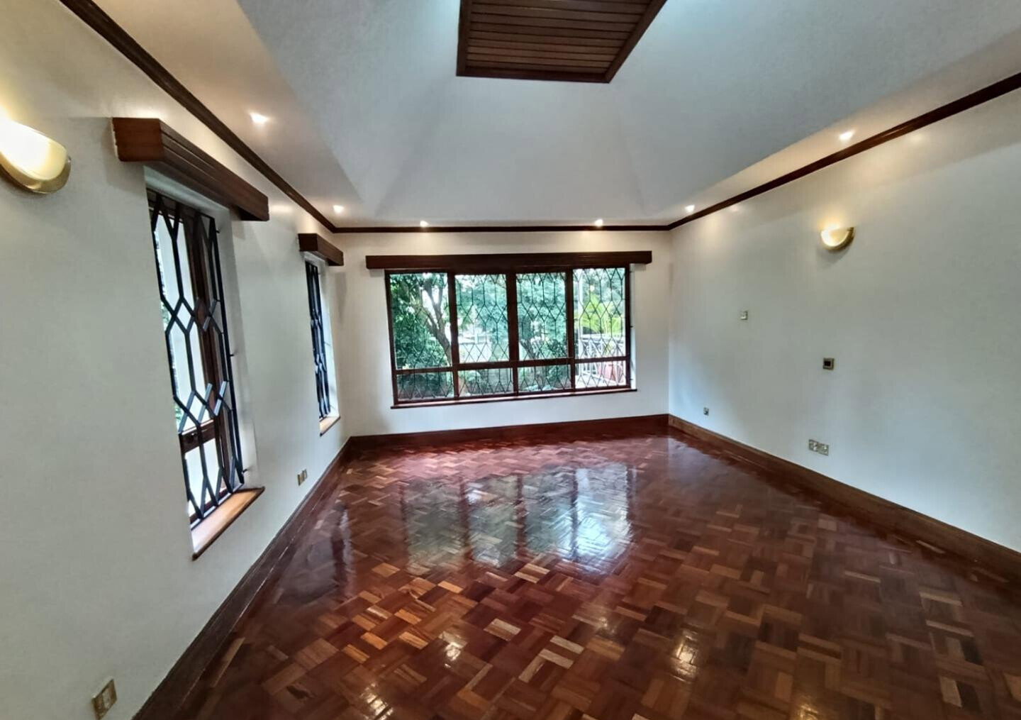 50x100 Plot 5BR House at KSh 581K