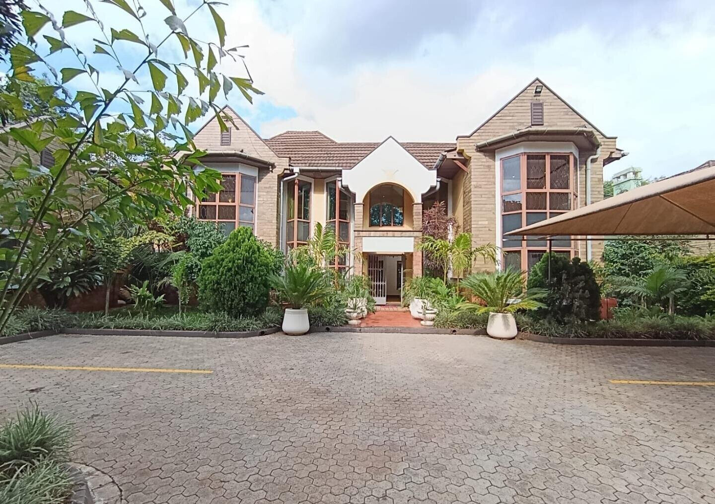 50x100 Plot 5BR House at KSh 581K