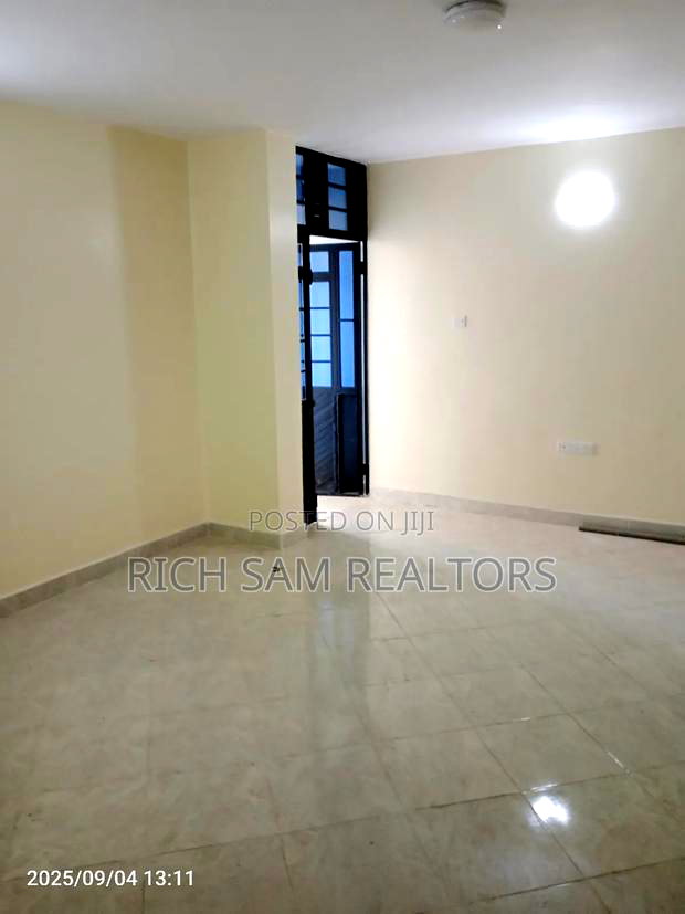 2bdrm Apartment in Olivin Kiamunyi, Menengai West for sale