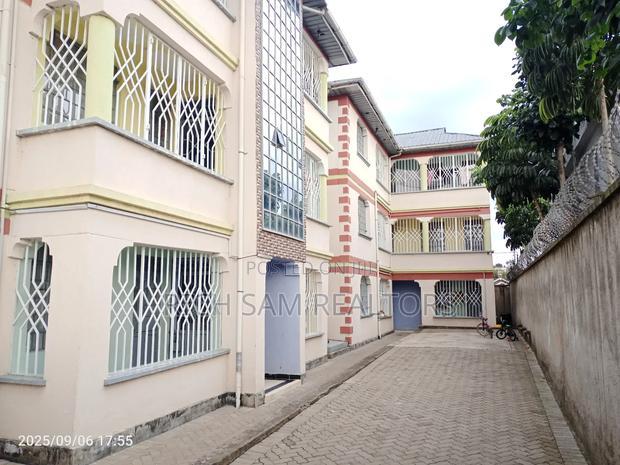 2bdrm Apartment in Olivin Kiamunyi, Menengai West for sale