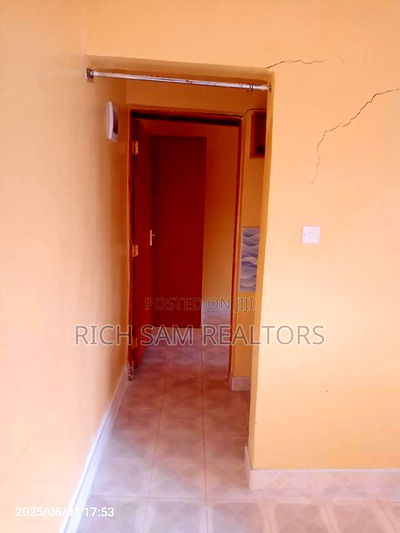 1bdrm House in Kiamunyi, Menengai West for rent - Image 6