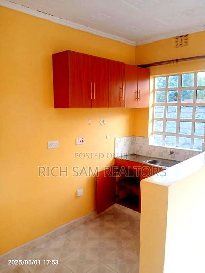 1bdrm House in Kiamunyi, Menengai West for rent - Image 3