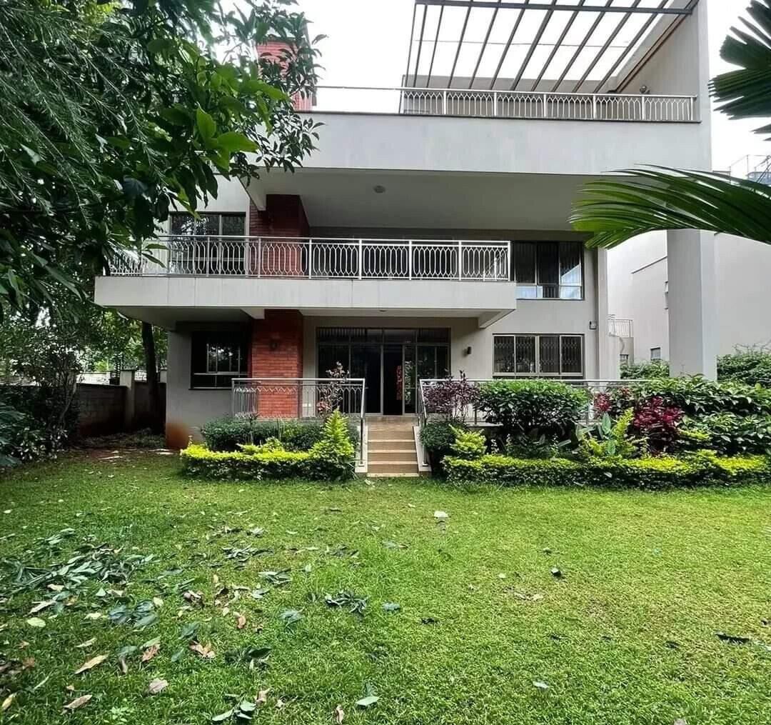 5-Ensuite Townhouse with DSQ & Generator - Lavington