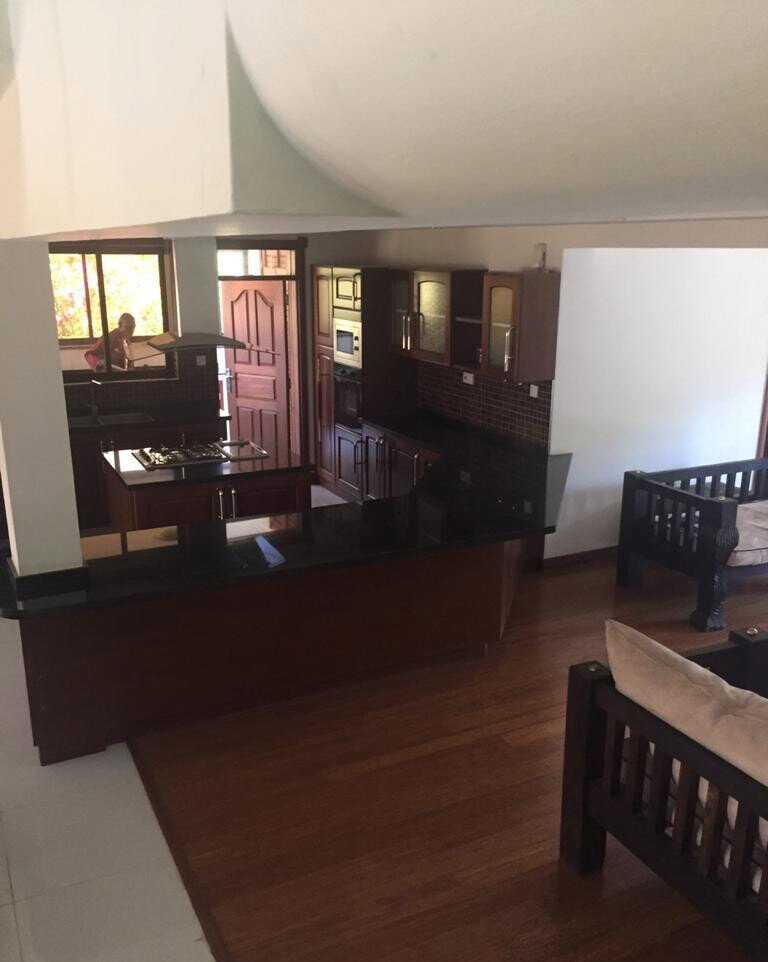 UN Security Townhouse 5 Mins to Village Market - Spring Valley