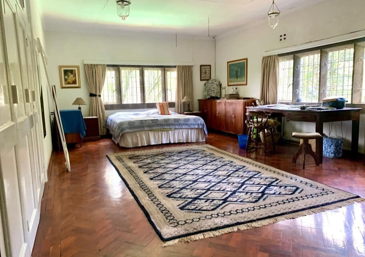 Old Muthaiga 4-Bed on 2 Acres with Guest House & Pool