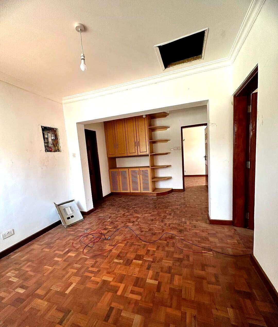 4-Ensuite Townhouse on 1/8 Acre with DSQ – Karen