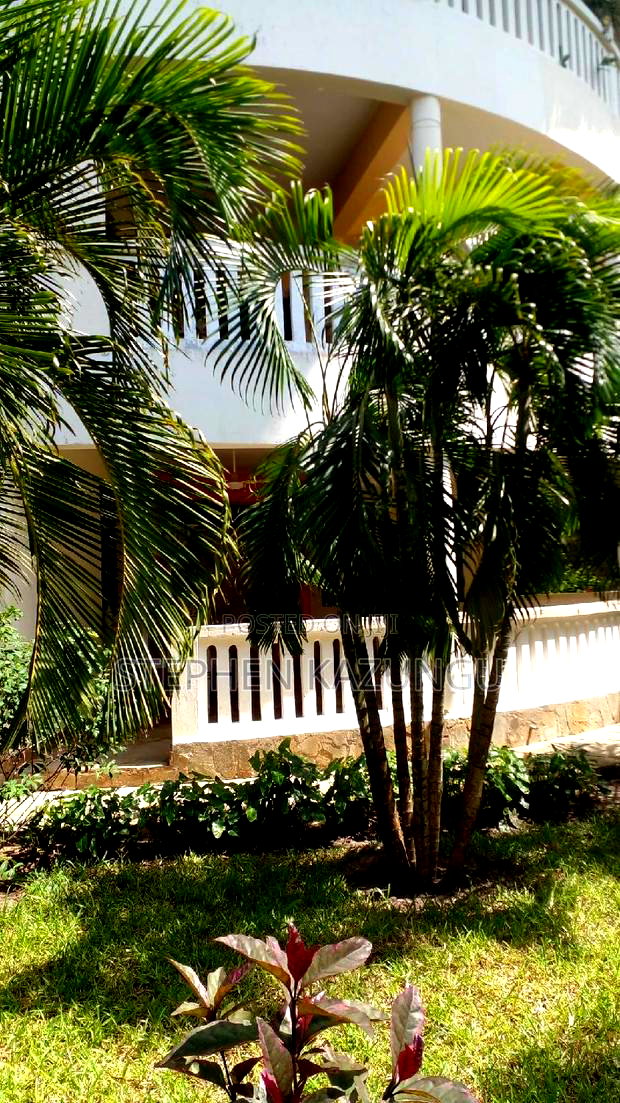 Furnished 3bdrm House in Golf &amp; Living, Ukunda for rent