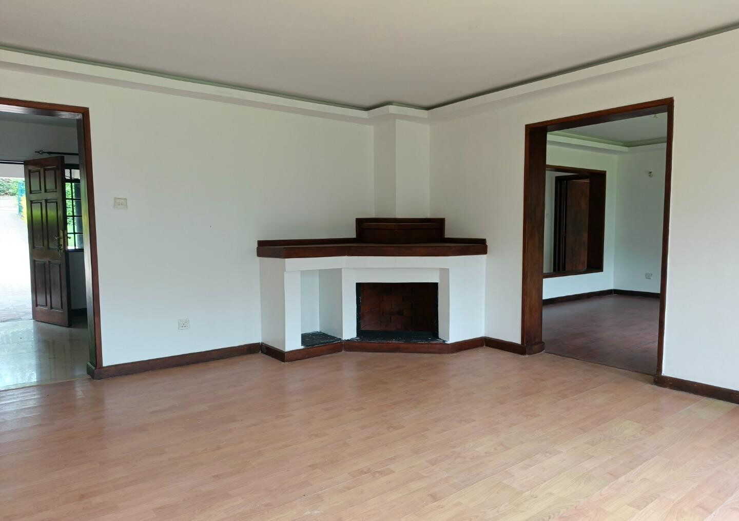 5BR All-Ensuite Townhouse with Private Garden - Runda