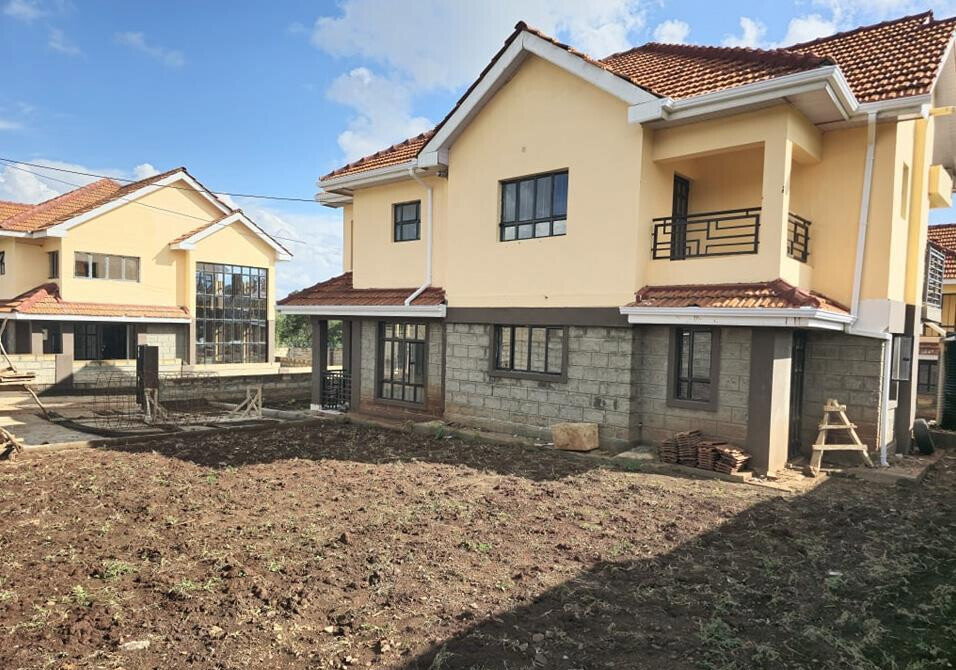 4BR All-Ensuite Maisonette with DSQ & 3 Balconies - Rimpa, Rongai
