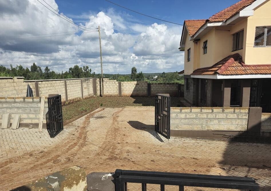 4BR All-Ensuite Maisonette with DSQ & 3 Balconies - Rimpa, Rongai