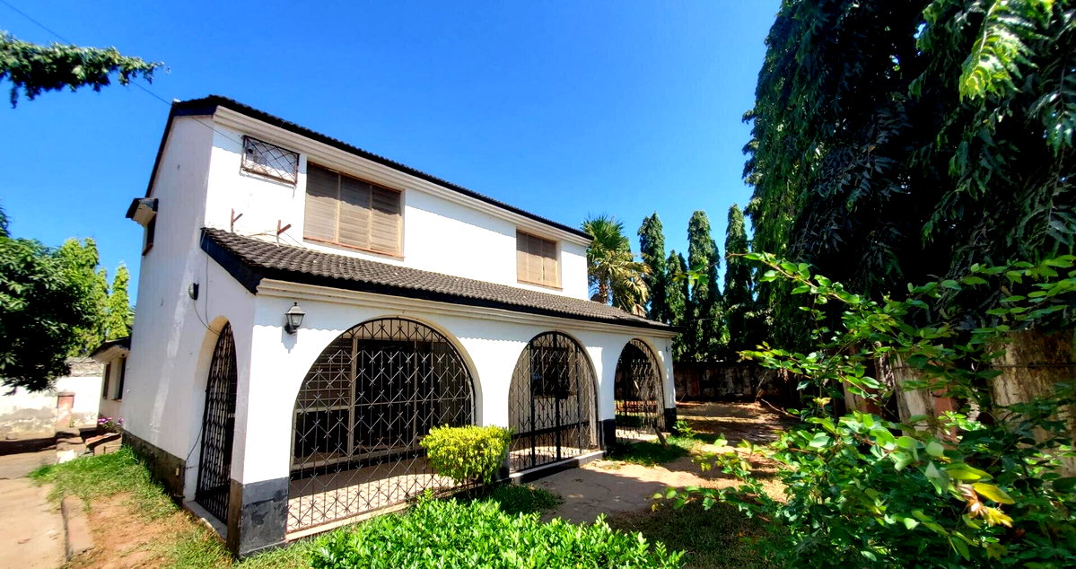 1/8-Acre 4BR Townhouse with Leasehold Title - Nyali