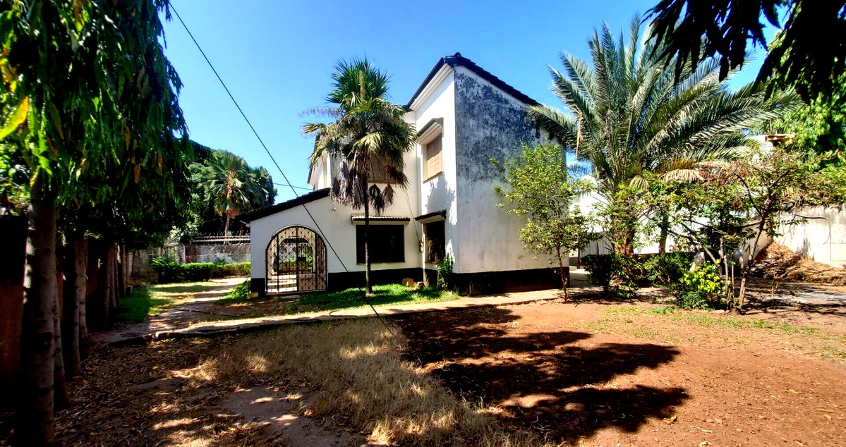 1/8-Acre 4BR Townhouse with Leasehold Title - Nyali