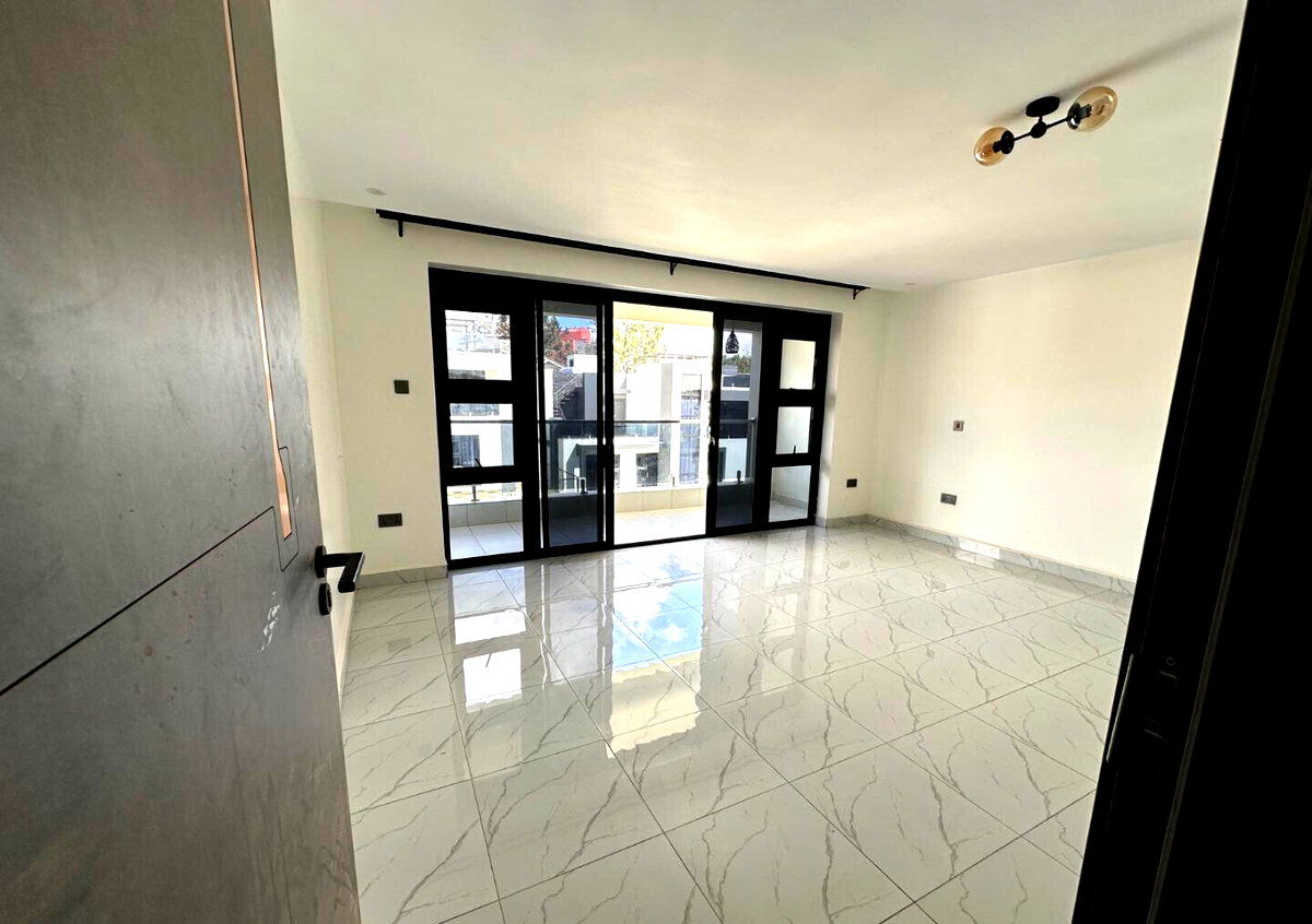 5BR All-Ensuite Villa with Rooftop Terrace - Kamakis, Ruiru