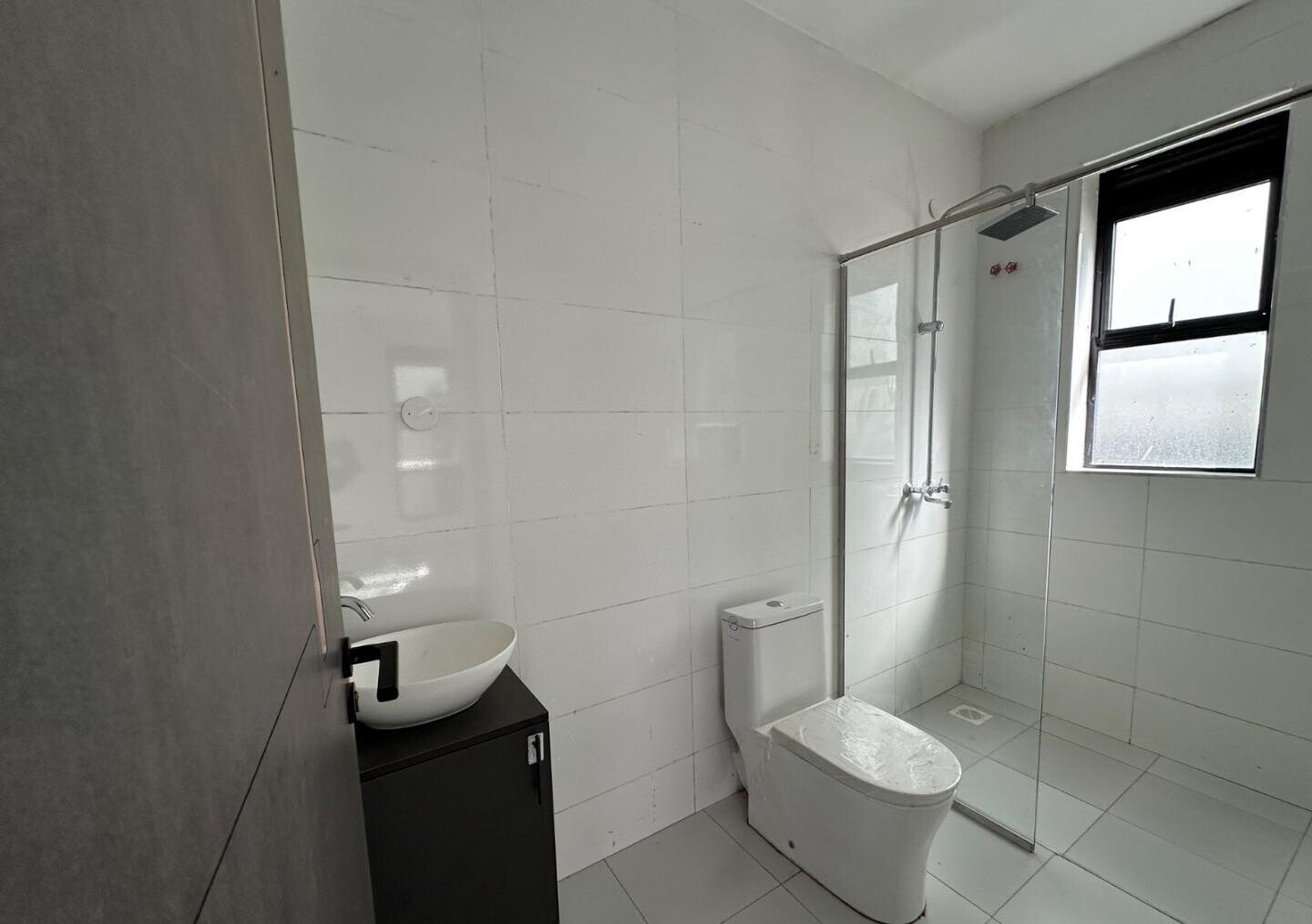 5BR All-Ensuite Villa with Rooftop Terrace - Kamakis, Ruiru