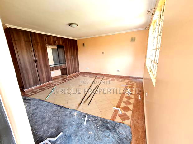 4bdrm Mansion in Garden Estate, Ridgeways for rent