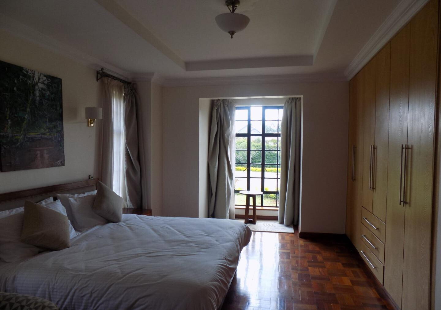 English Country Manor Townhouse with Clubhouse & Pool – Karen